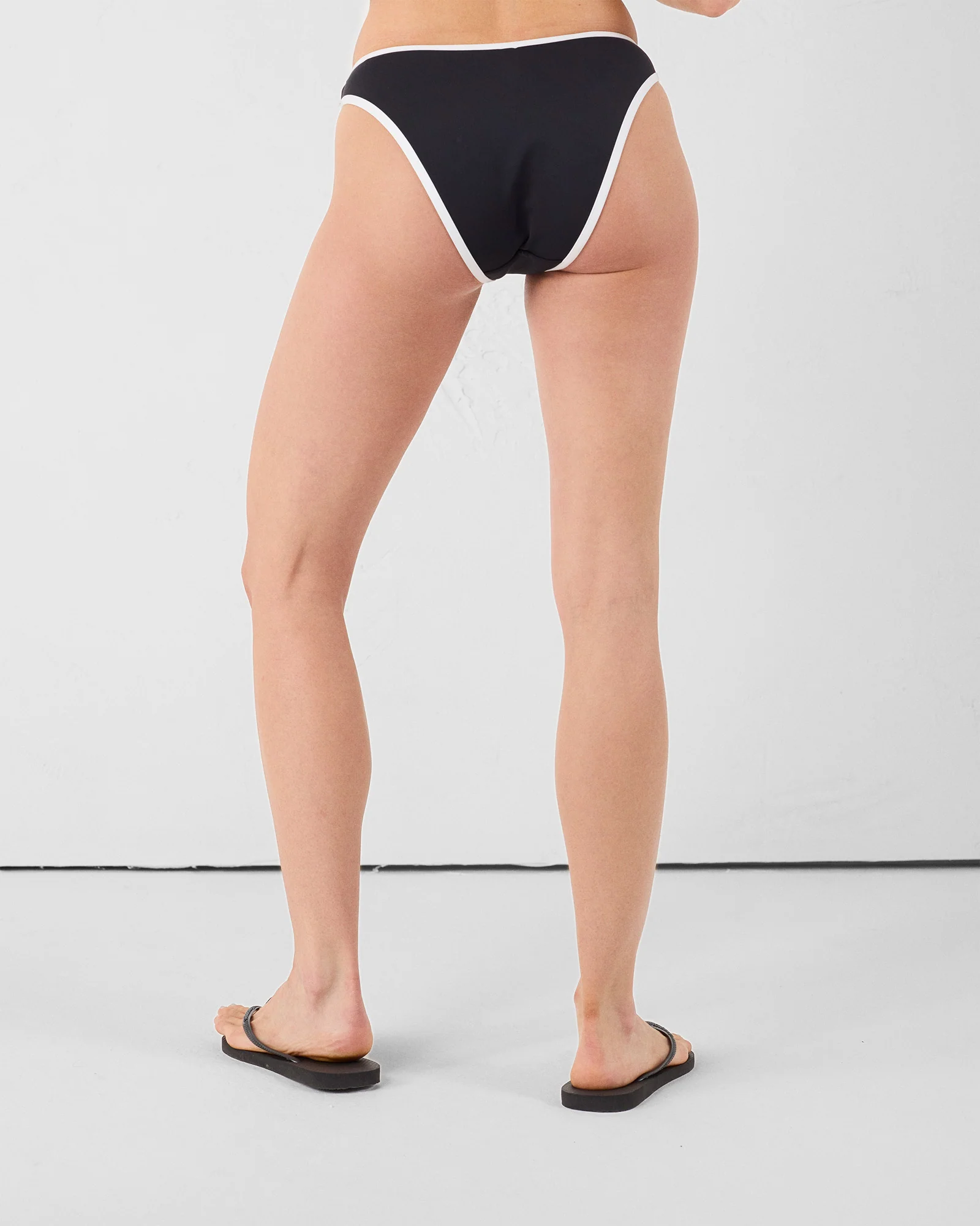 Bas de maillot de bain brésilien Noir Maeva bottom - Image 5