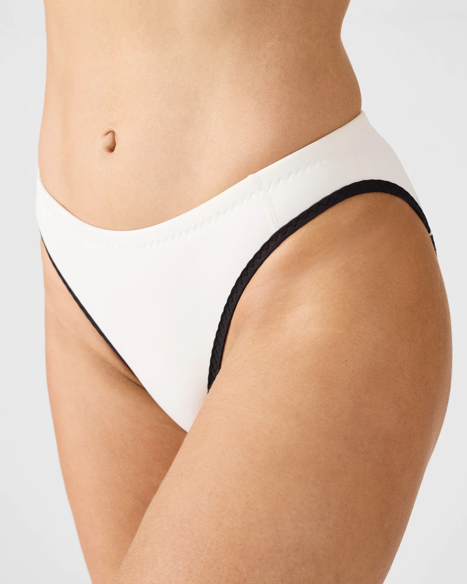 Bas de maillot de bain en néoprène Blanc Jisoo bottom - Image 3