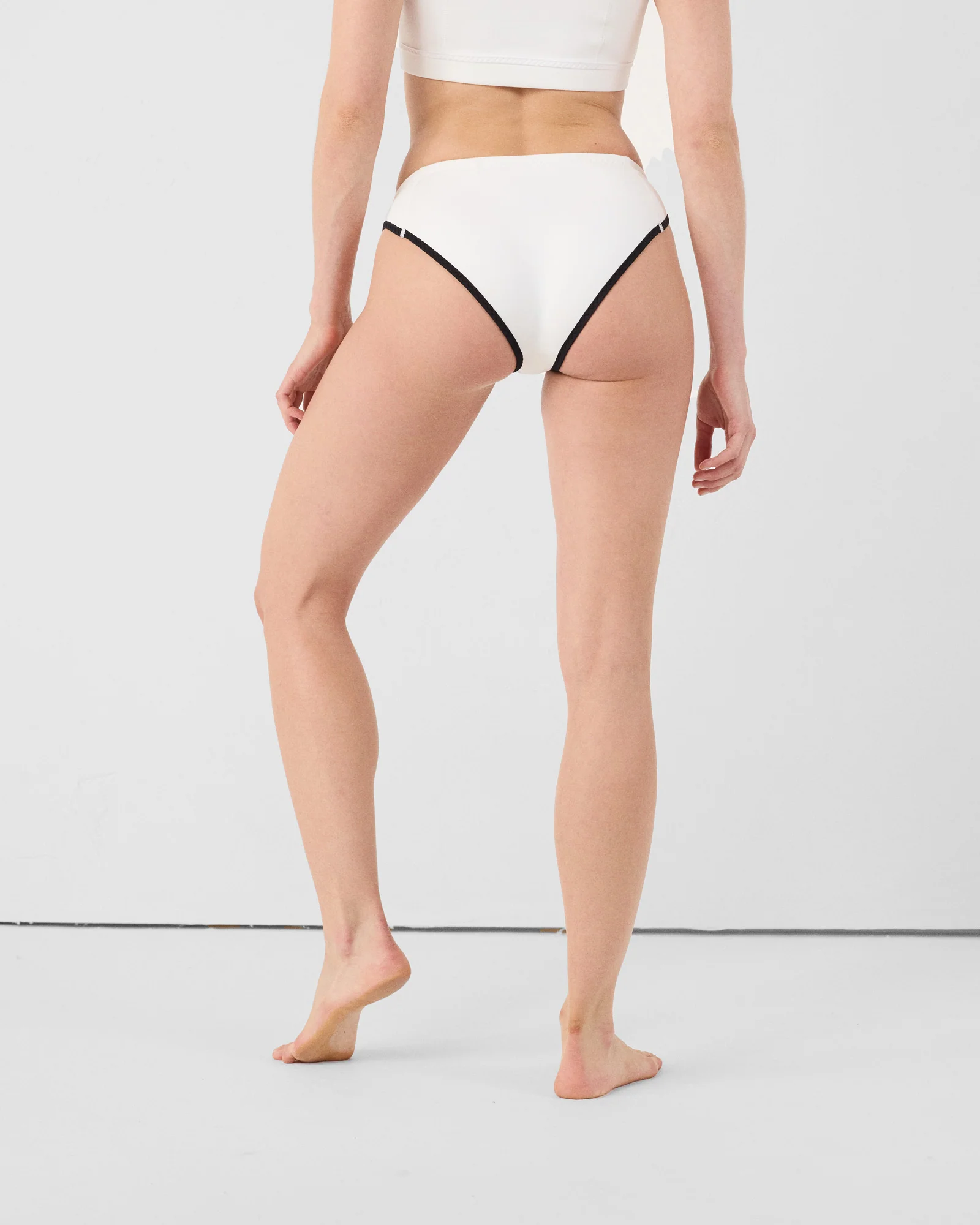 Bas de maillot de bain en néoprène Blanc Jisoo bottom - Image 5
