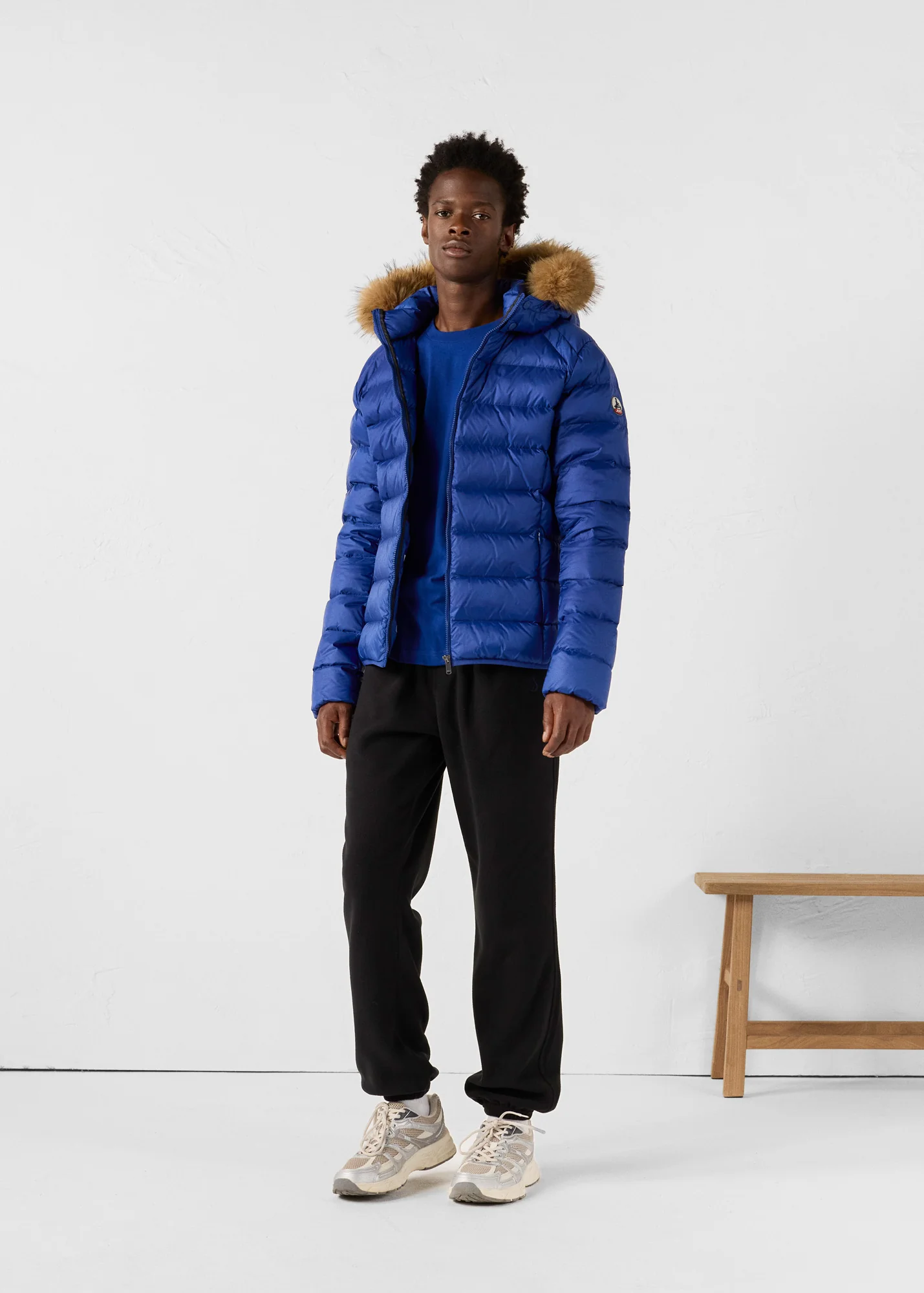 Doudoune courte à capuche Bleu cobalt Prestige