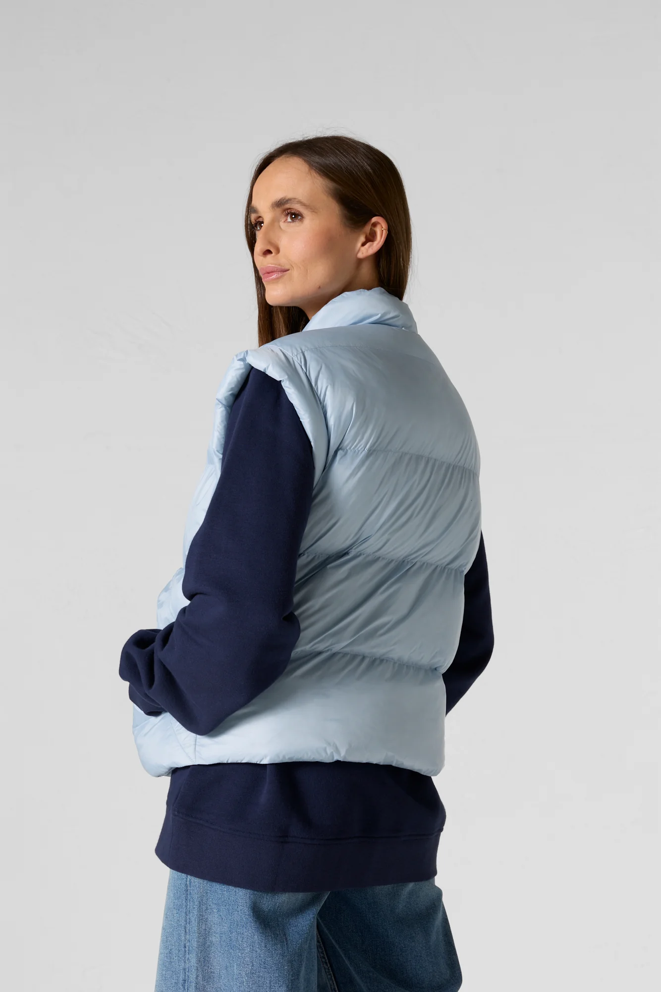 Doudoune courte oversize sans manches Cendre marine Lyna - Image 6
