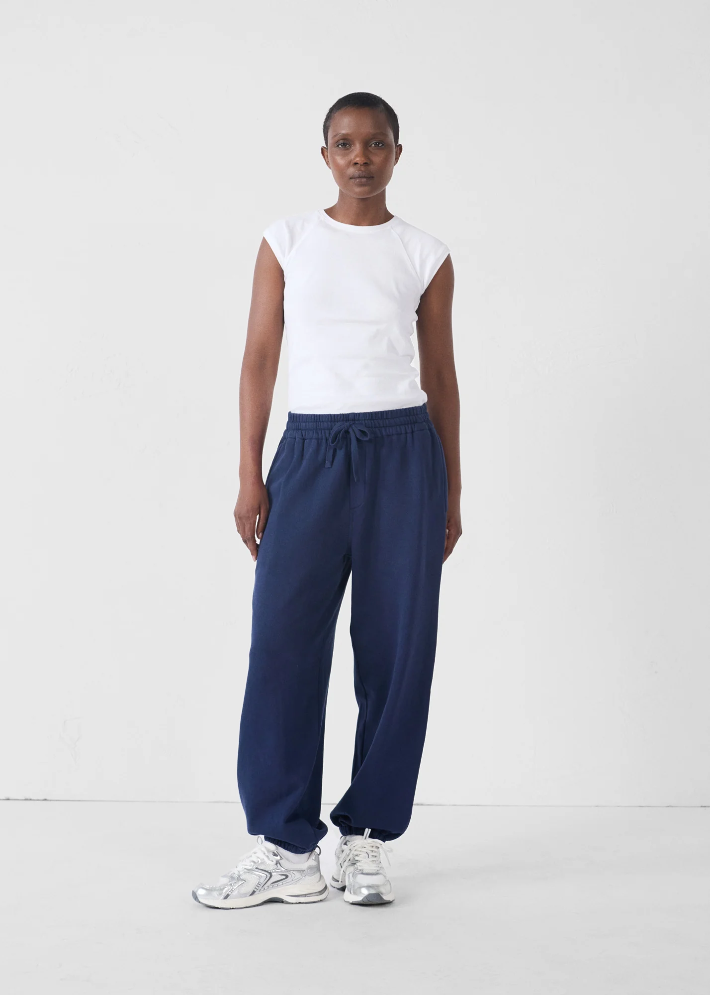 Pantalon de jogging Marine Gill - Image 6