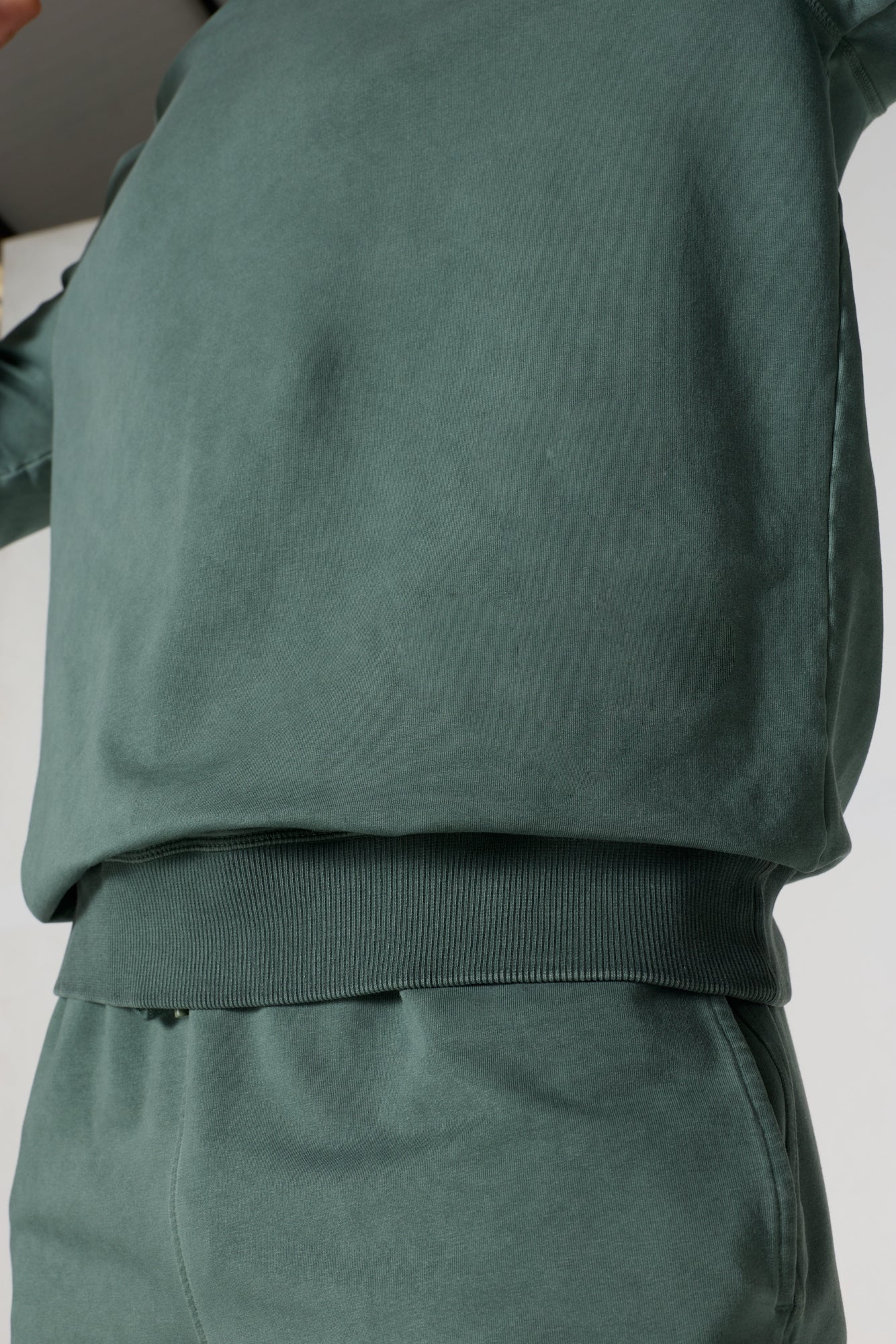 Sweat col rond Vert sauge Sevan - Image 6